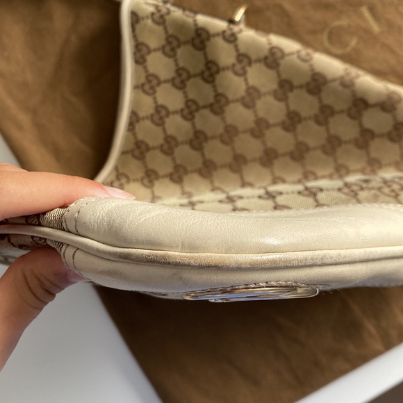 SOLD ๐ Gucci Britt Hobo Medium Bag Cream - Picture 8 of 11